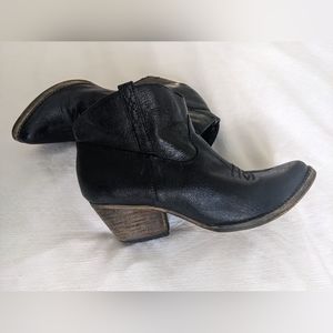Very Volatile Ankle Booties